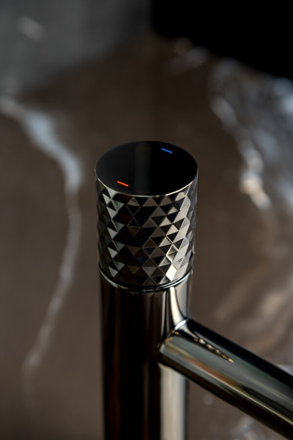 Смеситель для раковины Boheme Stick ручка Diamond Shine Gun Metal 121-SGM