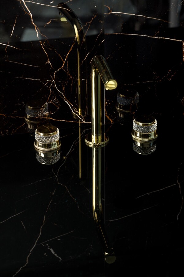 Смеситель для раковины Boheme Aura Gold на 3 отв. 152-G-A