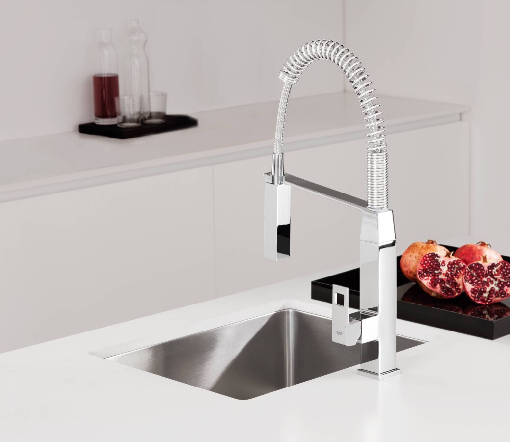 Grohe Eurocube 31395000 смеситель для кухни хром