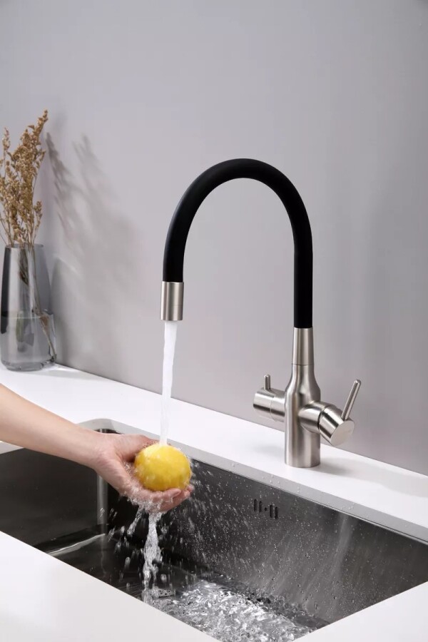 Смеситель для кухни под фильтр с гибким изливом Salix Sa213419-NI