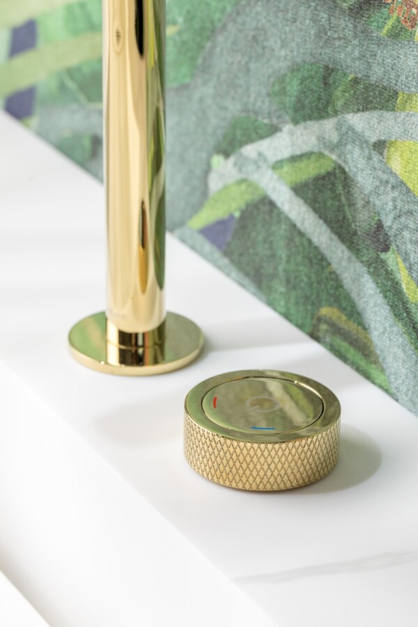 Смеситель автоматический для раковины на 2 отв. Boheme Tech Gold 158-G