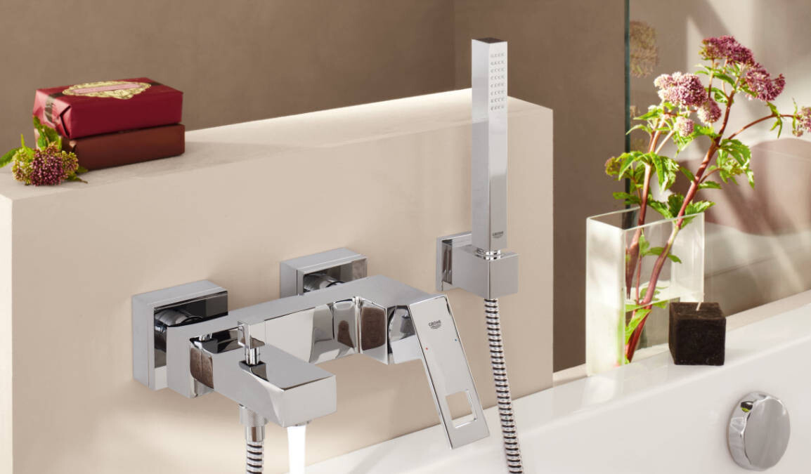 Grohe Eurocube 23140000 смеситель для ванны хром