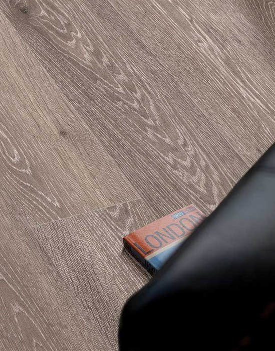 Ламинат напольный Egger Pro Comfort Flooring Long Дуб Тонтон тёмный EPC008