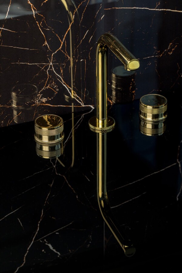 Смеситель для раковины Boheme Prestige Gold на 3 отв. 152-G-PR