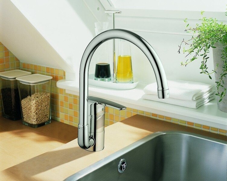 Grohe Euroeco 32752000 смеситель для кухни хром