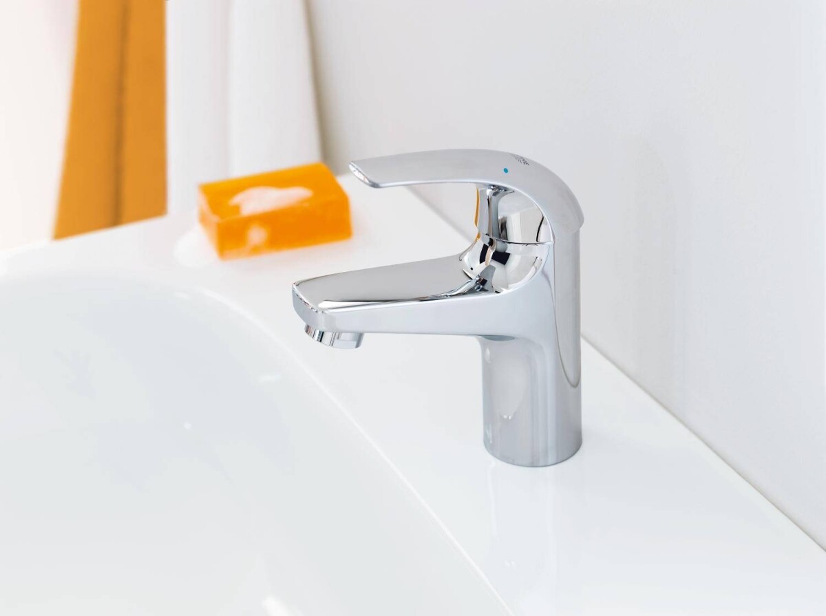 Grohe Curve 32848000 смеситель для раковины 28 мм