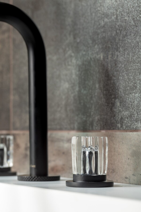 Смеситель для раковины на 3отв. Boheme Elegante Черный матовый 152-B-EL