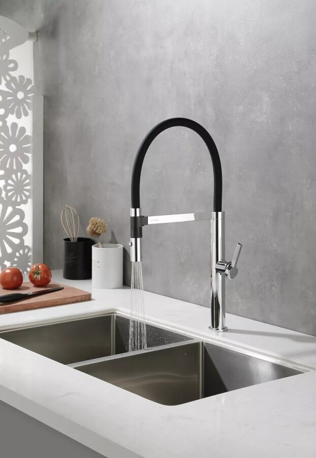 Смеситель для кухни с гибким изливом Leader Le214101-CR