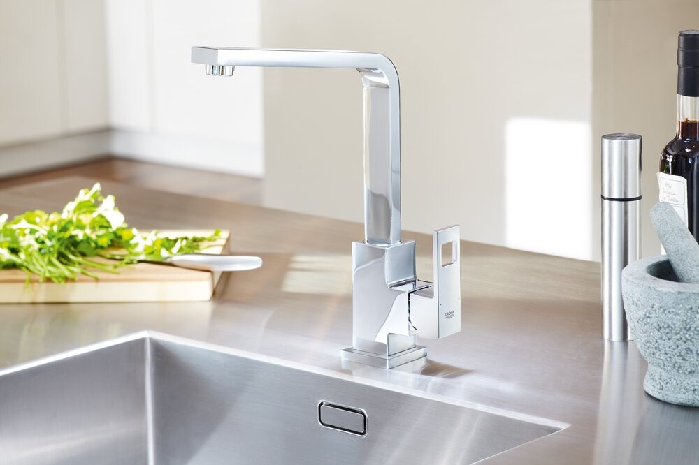 Grohe Eurocube 31255000 смеситель для кухни хром