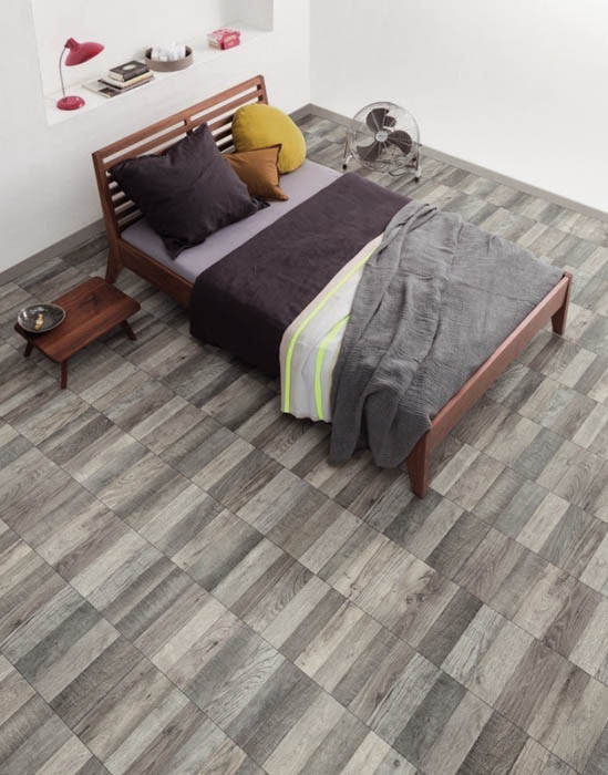 Ламинат напольный Egger Pro Comfort Flooring Kingsize Дуб Кроссвиль серый EPC024