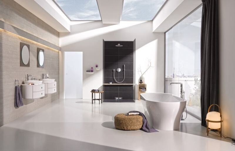 Grohe Essence+ 23491001 смеситель для ванны хром