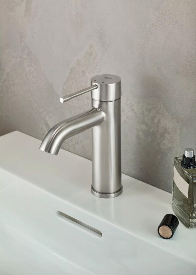 Grohe Essence+ 23590001 смеситель для раковины 28 мм