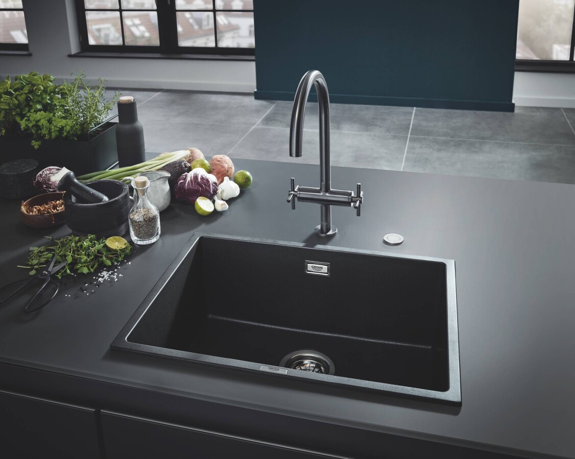 Grohe Atrio New 30362AL0 смеситель для кухни матовый графит