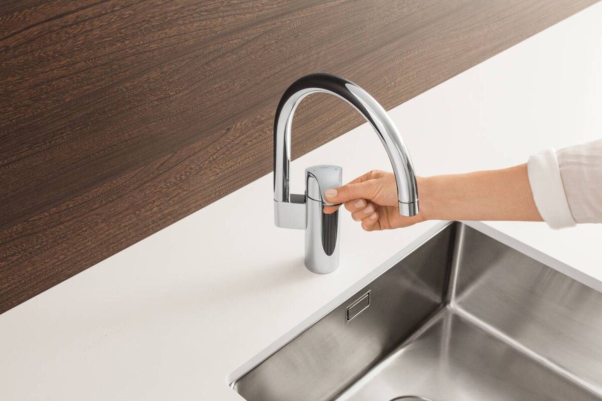 Grohe Eurosmart 33202DC2 смеситель для кухни суперсталь