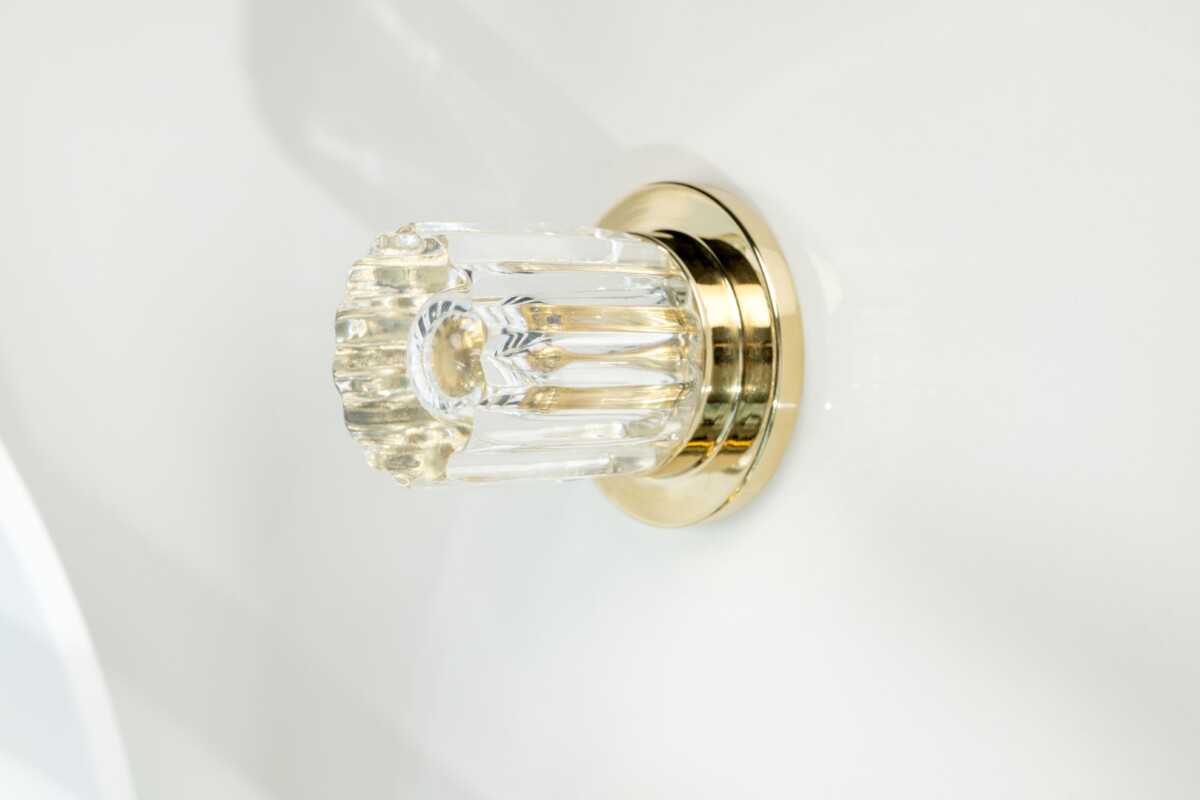 Смеситель для раковины из стены Boheme Elegante Золото 152-2-G-EL