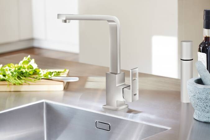 Grohe Eurocube 31395DC0 смеситель для кухни суперсталь