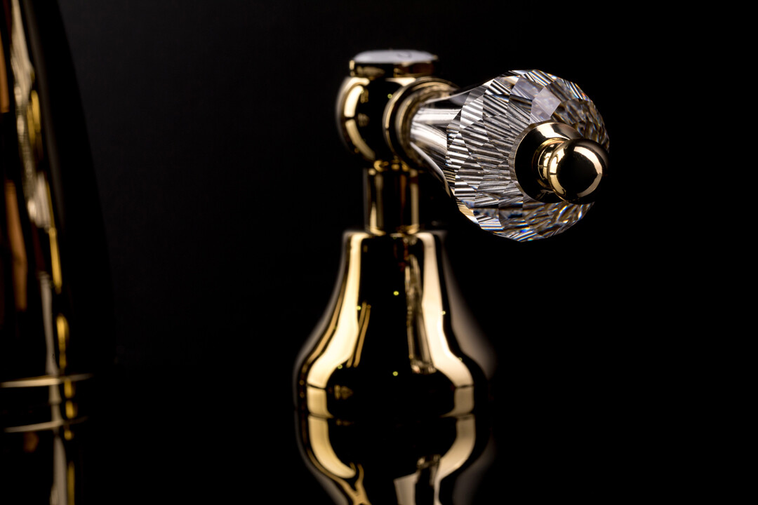 Смеситель для раковины из стены Boheme Imperiale Ripresa Золото с кристаллом Swarovski 327