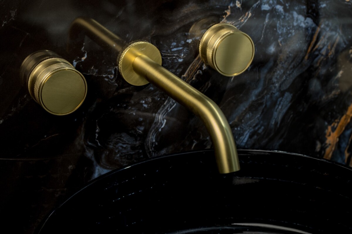 Смеситель для раковины из стены Boheme Prestige Mat Gold на 3 отв. 152-2-MG-PR