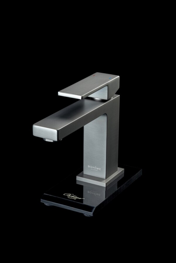 Смеситель для умывальника Boheme Qubic Matt Gun Metal 471-GM