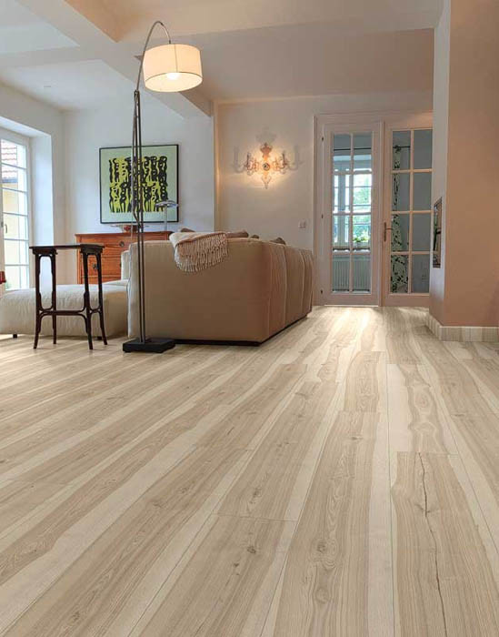 Ламинат напольный Egger Pro Comfort Flooring Long Ясень Тегерн EPC018