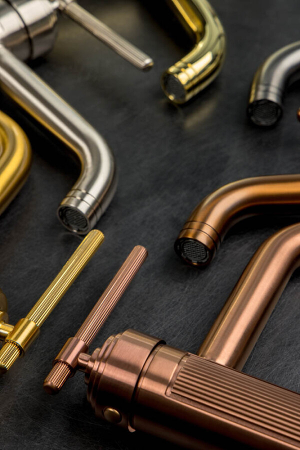 Смеситель для умывальника Boheme Eterna Chrome 171-CR