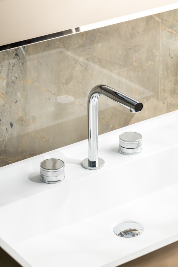 Смеситель для раковины Boheme Prestige Chrome на 3 отв. 152-CR-PR