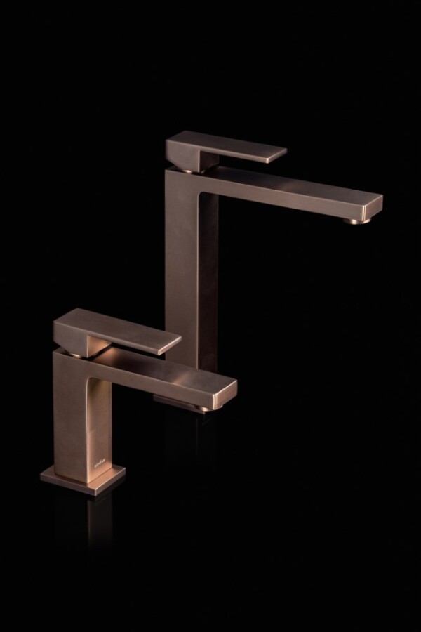 Смеситель для умывальника Boheme Qubic Brushed Bronze 471-BRB