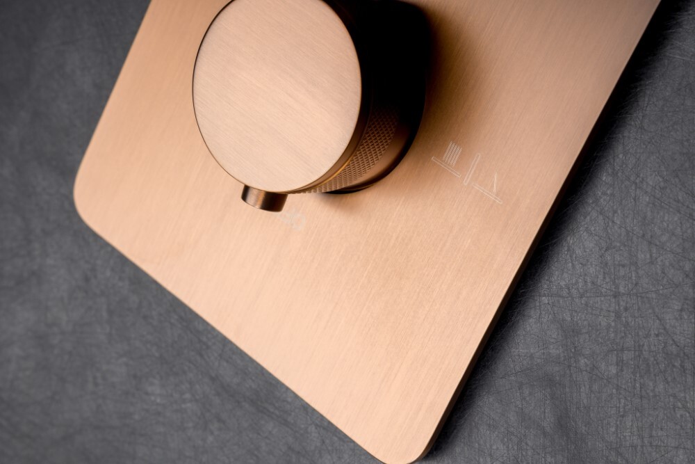 Смеситель встраиваемый с термостатом 3-х проходной Boheme Cell Thermo Brushed Bronze 134-3-BRB