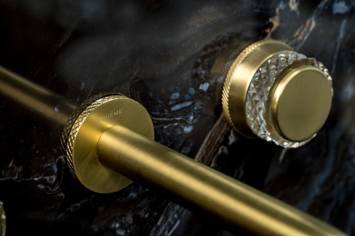 Смеситель для раковины из стены Boheme Aura Mat Gold на 3 отв. 152-2-MG-A