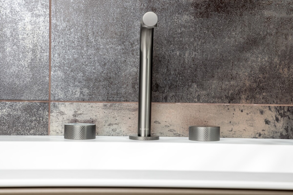 Смеситель для раковины Boheme Stick ручка Touch на 3 отв. Gun Metal 152-GM.2