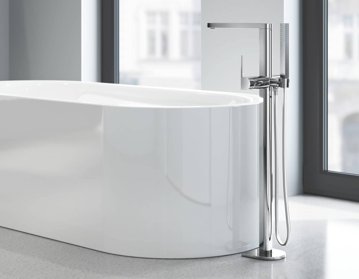 Grohe Plus смеситель для ванны напольный 23846003