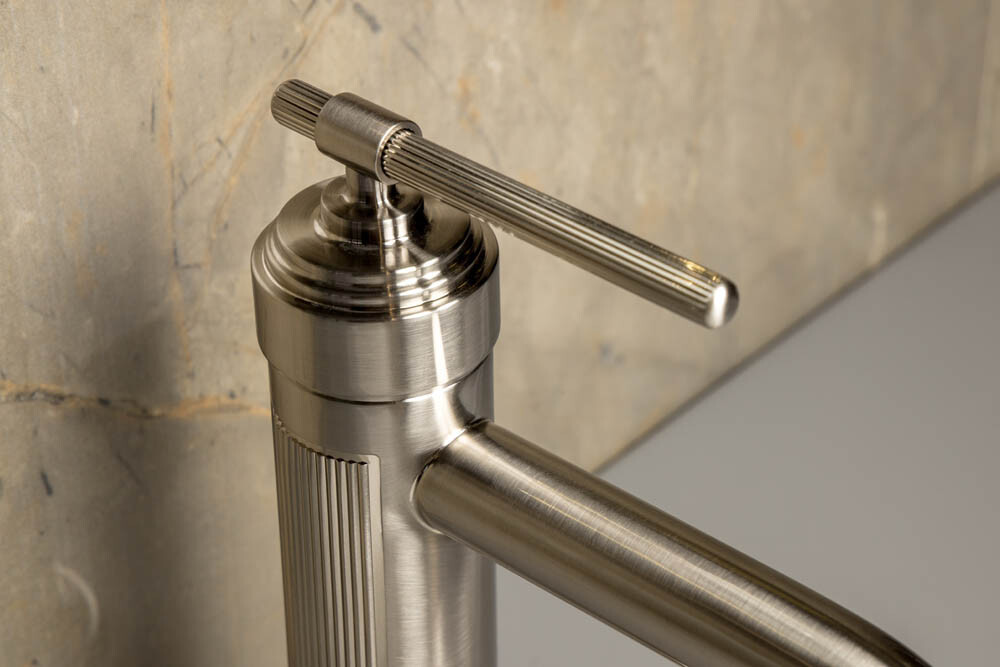 Смеситель для умывальника Boheme Eterna Nickel Brush 171-NB