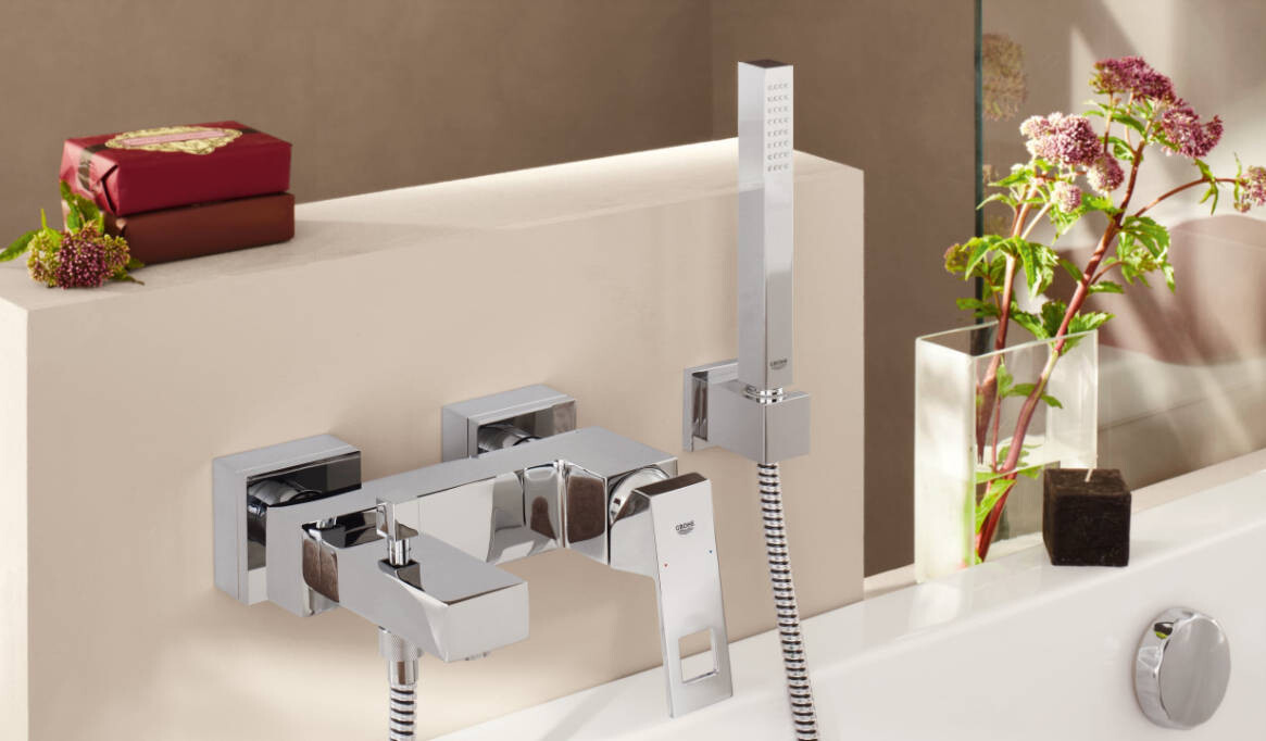 Grohe Eurocube 23140000 смеситель для ванны хром