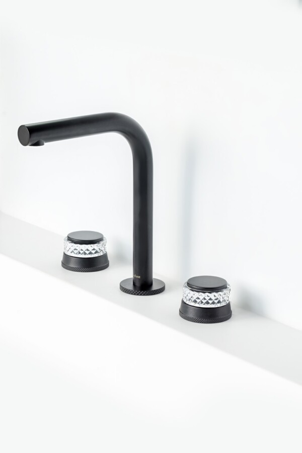 Смеситель для раковины Boheme Aura Black на 3 отв. 152-B-A